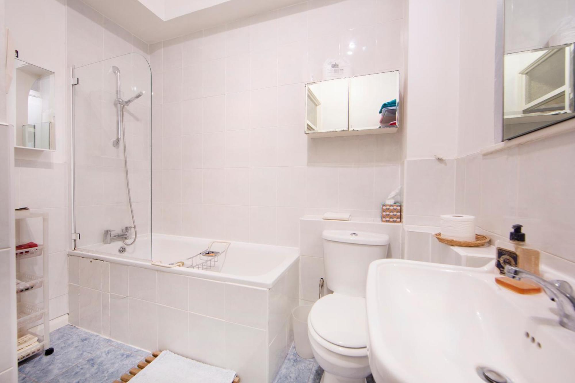 Cheltenham Terrace Apartment London